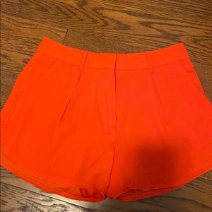 Aritzia Bavarian women’s dress shorts in size 0